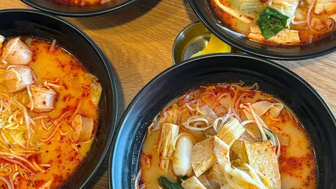 กินคุ้มสบายกระเป๋า เปิดวิธีเลือกวัตถุดิบหม่าล่าแบบชั่งชิ้นไหนเบาโปรตีนแน่น ชิ้นไหนตัดกำลังห้ามหยิบ
