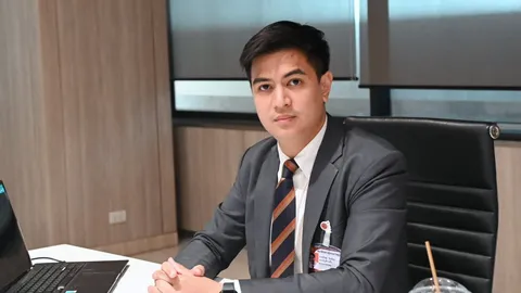 “ไอติม” เกาะติด “โสภณ” เพิ่งตั้ง คกก. ปมคดีซุกหุ้น “ศักดิ์สยาม” ซื้อเวลา-ฟอกขาวหรือไม่