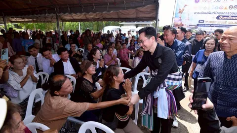 เกษตรกรแห่รับ “อ.เชน” ขอบคุณแก้จนถึงถิ่น 