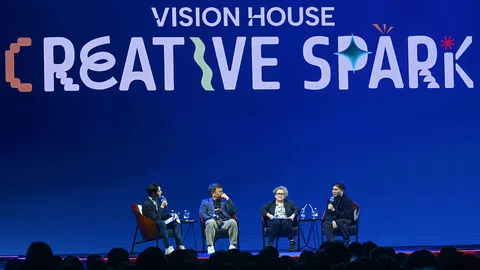 นิเทศฯ ม.กรุงเทพ จัดงาน VISION HOUSE: CREATIVE SPARK ถอดรหัสอนาคตอุตสาหกรรมสร้างสรรค์ยุค AI
