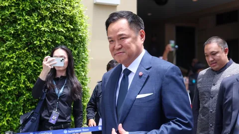 นายกฯ สั่งทบทวนเกณฑ์บัตรคนจน ไม่ปล่อย “ผู้สมควรได้รับสิทธิ” หลุดจากระบบ
