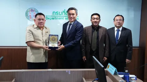 กมธ.ป.ป.ช. ยกคณะศึกษาดูงานกรมที่ดิน เร่งสกัด “นอมินีต่างชาติ” ฮุบที่ดินภูเก็ต