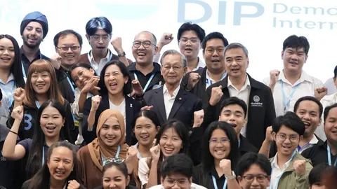 สร้างผู้นำรุ่นใหม่ “ชวน” เปิดอบรม DIP-ปชป. รุ่น 16 ชี้ ปัญหาการเมืองเกิดจากคน