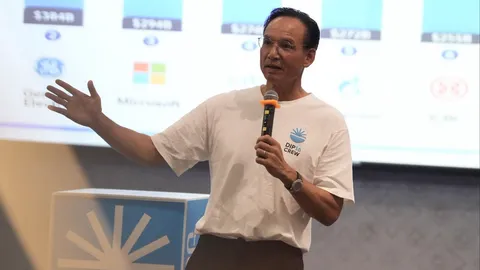 “กรณ์” ฉายภาพวิกฤตเศรษฐกิจไทย-โลก สะท้อนปัญหาสังคมสูงวัย เด็กเกิดน้อย เหลื่อมล้ำทางการศึกษา