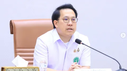 “พัฒนา” ตั้งทีมเจาะหลังบ้าน “หมอพร้อม” ปมโผล่ประวัติรักษาวิปริต