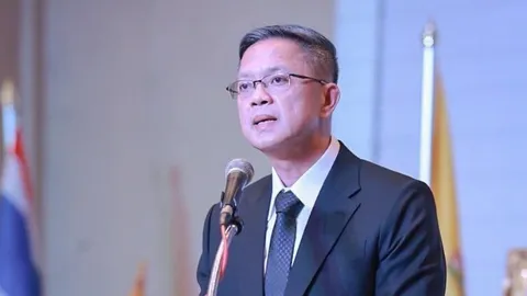 เชือด "ธีรุตม์" อดีตอธิบดี สถ. หมายเรียกตำรวจ ประเคน 7 ข้อหา ทุจริตท้องถิ่นให้มาพบ 31 ก.ค.