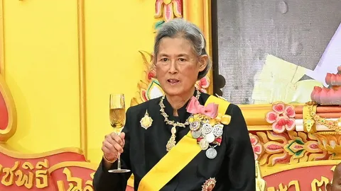 เสด็จพระราชพิธี เฉลิมฯ 74 พรรษา สมเด็จพระเทพฯ “ผู้แทนพระองค์” สโมสรสันนิบาต รัฐบาลจัดถวาย