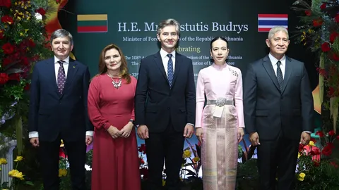 ฉลองครบรอบ 108 ปีสถาปนาอิสรภาพ และครบรอบ 36 ปี ฟื้นฟูเอกราชสาธารณรัฐลิทัวเนีย