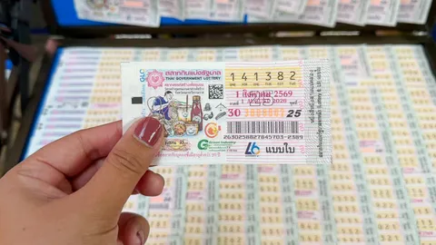 10 อันดับ "เลขเด็ด" ขายดีงวด 1/8/69 คอหวยกว้านซื้อ "เลขดังงวดนี้" เกลี้ยงแผงแล้ว