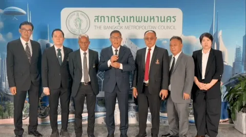 สก. ปชป. ยื่นสอบ สก.กดบัตรแทนกัน ลุยดำเนินคดีสร้างมาตรฐานโปร่งใส