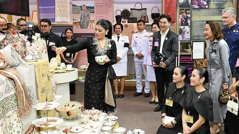 “เจ้าฟ้าสิริวัณณวรีฯ” ทรงเชิดชูผ้าไหมมัดหมี่ จากมรดกชาติรังสรรค์สู่แฟชั่นโอต์กูตูร์