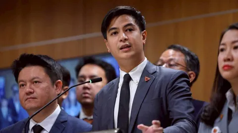 “พริษฐ์” ไม่สนถูกฟ้อง เปิดโพยใหม่ฮั้ว สว. กางหลักฐานกาตัวเลขผู้สมัครกลุ่ม 13 เลือกตามโพยตรงกันเป๊ะ
