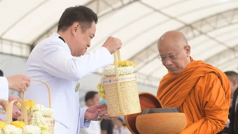 “อนุทิน” เตรียมนำทำบุญตักบาตรวันแม่แห่งชาติ 12 ส.ค. ถวายพระราชกุศล