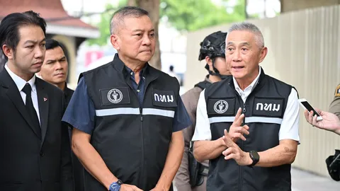 กทม. เบรกแจกอาหารริมถนนราชดำเนิน ตัดวงจรรวมตัวคนไร้บ้าน