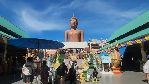 ได้โชคมาแล้ว 5 ปี กลับมาไหว้ "หลวงพ่อสมหวัง" หวัง "เลขเด็ดงวดนี้" ให้โชคปีที่ 6