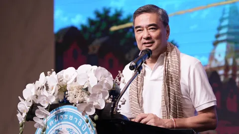 “อภิสิทธิ์” เปิดงานสายฟ้าฮ่วมใจ ฮอมแฮงเมืองเหนือ ย้ำ ปชป.เดินหน้าฟื้นศรัทธาเป็นพรรคหลัก