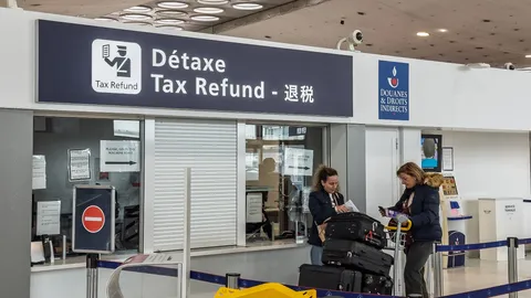 ช้อปแล้วอย่าลืมทวงเงินคืน เปิดขั้นตอน Tax Refund ที่สนามบิน ซื้อแบรนด์เนมยังไงให้ได้เงินคืนคุ้มๆ