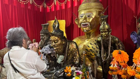 อดีตนางเอกลิเกดัง นำข้าวสารถวายปู่ฤาษีพรหมเมศ ไม่พลาดส่อง "เลขเด็ด" อ่างน้ำมนต์