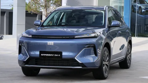 ส่องจุดเด่น GEELY STARRAY EM-R หลังทำราคาเปิดตัว 699,900 บาท