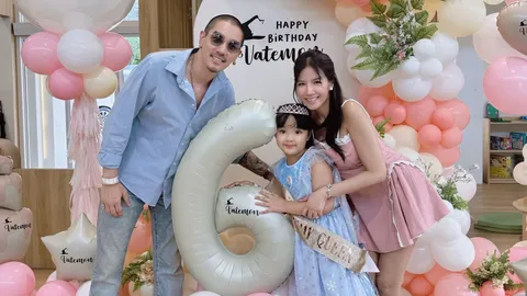 ใบเตย-ดีเจแมน จัดงานฉลองวันเกิด น้องเวทย์มนต์ อายุ 6 ขวบ รวมตัวพ่อแม่ลูกสุดอบอุ่น