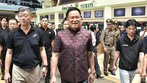 “อนุทิน” แจงพบ “ทักษิณ” พูดคุยแสดงความเคารพนับถือกันปกติ บอกเป็นรัฐบาลเดียวกันทำไมจะพบไม่ได้ 