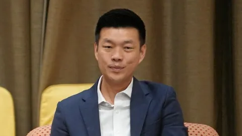 ซัดประชาธิปไตยผีดิบ ถล่มโกงสว. จุดเริ่ม “กินรวบ” ฝ่ายค้านจัดเวทีรุมขยี้!