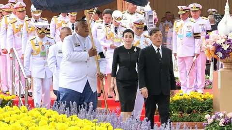 ในหลวง-ราชินี เสด็จเปิดอาคาร “ทศมบพิตร” ทอดพระเนตร งานนิทรรศการ “นาวีเวชบริรักษ์”