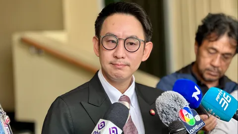 “วรศิษฎ์” ไม่ห่วง ฝ่ายค้านตั้งธงยื่นซักฟอก ปมโกงสอบข้าราชการท้องถิ่น