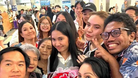 "น้องเนเน่" ถึงสหรัฐ คนไทยแห่รับกระหึ่ม! ลงชิง AGT รอบไลฟ์โชว์ เจ้าตัวมั่นใจซ้อมหนัก