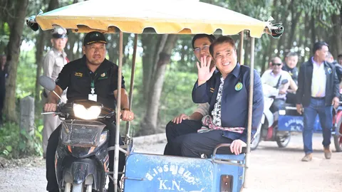 “สุริยะ” ลุยอารยเกษตร ในพื้นที่สวนยาง ผสานภูมิปัญญาท้องถิ่นกับเทคโนโลยี รักษาตลาดส่งออกยางพาราโลก 