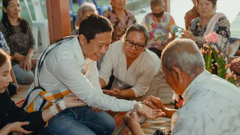 “วัฒนา” ชูเลือกตั้งนายกอบจ.ขอนแก่น พร้อมปั้นอินฟลูเอ็นเซอร์รุ่นเก๋าสร้างรายได้