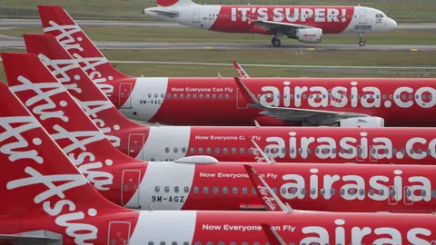รัฐบาลมาเลเซียหารือสายการบินคู่แข่ง จับตาการเงิน "แอร์เอเชีย"