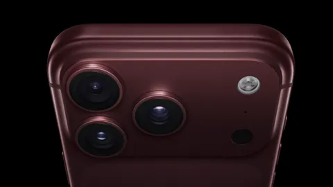 iPhone 18 Pro อัปเกรดไม่หวือหวา แต่สี Burgundy อาจกำหนดทิศทางมือถือ Android ปีหน้า
