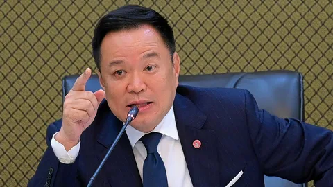 ลากภูมิใจไทยโยงฮั้ว สว. อนุทิน โบ้ยปมจากการเมือง โรมบี้ผู้กองจุดยืนซักฟอก