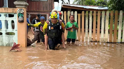 ฝนตกสะสม น้ำป่าหลากท่วม อ.หล่มสัก กระทบชาวบ้าน 300 ครัวเรือน