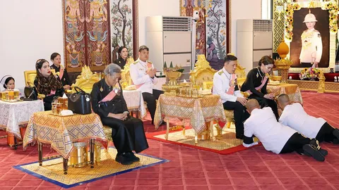 2 ล้นเกล้าฯ เสด็จ พิธีกุศลสตมวาร ประเคน "ภัตตาหาร" สมเด็จพระสังฆราช