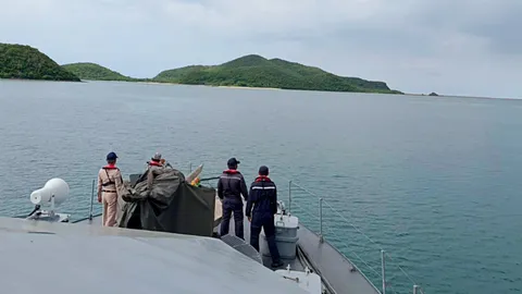 ระดมค้นหา 5 ลูกเรือสูญหาย ส่งมนุษย์กบนักประดาน้ำตรวจซากเรือ “ส.กาญจนาวารี 888”