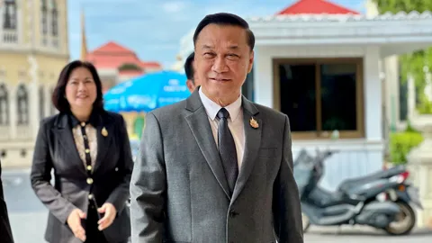 “ทรงศักดิ์” ยันย้าย “ยุทธนา” เข้าทำเนียบฯ ไม่เกี่ยวทำคดีฮั้ว สว. เล็งให้ช่วยงานรับเรื่องร้องทุกข์