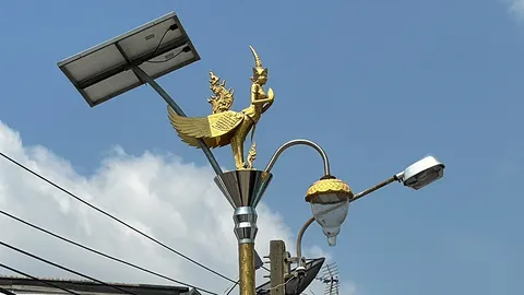 ศาลอาญาคดีทุจริต สั่งถอนประกัน อดีต นายก อบต. "เสาไฟกินรีฉาว"