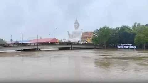 น้ำหลากที่ปราจีนบุรี บางจุดสูงกว่าเมตร เร่งอพยพชาวบ้าน