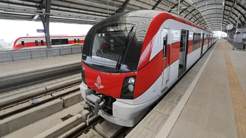 "รถไฟฟ้าสายสีแดง" ประกาศหยุดให้บริการชั่วคราว เนื่องจากเกิดเหตุขัดข้อง