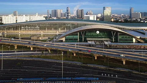 การรถไฟฯ เปิดพื้นที่จอดรถฟรี หัวลำโพง-กรุงเทพอภิวัฒน์ ช่วยผู้ประสบภัยน้ำท่วม 26-28 ก.ย.