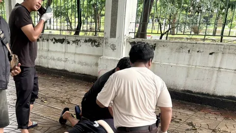 ไฟดูดสยอง คาป้ายรถเมล์ หญิงวัย 54 ตากฝน นั่งหลบฝนถูกช็อตดับ