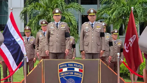 “บิ๊กปู” ส่งไม้ต่อภารกิจหน้าด่าน-ธงประจำหน่วย ให้ “พล.ต.ท.นพศิลป์ พูลสวัสดิ์” ก่อนเกษียณ