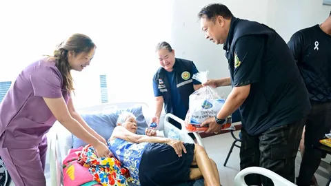 “สุชาติ” ลงพื้นที่ระยอง เรียกประชุมผู้รับผิดชอบ 8 จังหวัดภาคตะวันออกติดตามน้ำท่วม 