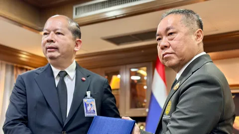 “พล.อ.ชัยพฤกษ์” รับมอบตำแหน่งเลขาฯ สมช.คนใหม่ บอกไม่มีเวลาฝึกงาน