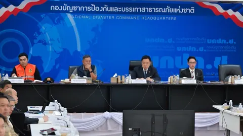 นายกฯ ประชุมติดตามสถานการณ์น้ำท่วม ขอทุกจังหวัดเฝ้าระวังสูงสุดตลอดเวลา สั่งเคลียร์ขยะหลังน้ำลด 