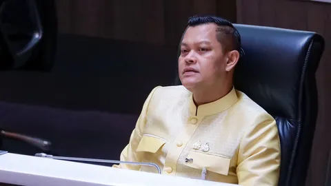 “ธนกร” แนะฝ่ายค้านลดการเมืองลงบ้าง ยัน นายกฯ อนุทิน ช่วยแก้น้ำท่วมเต็มที่