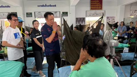 “อนุทิน” ลงพื้นที่ปราจีนฯ ตรวจเยี่ยมให้กำลังใจผู้ป่วย รพ.ค่ายจักรพงษ์ และ รพ.สนาม