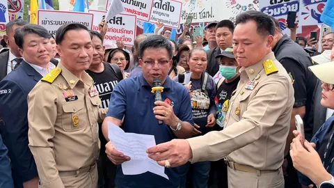 “นายกฯ”ย้ำ ไม่ตัดสิทธิบัตรทอง ส่วน “ไทยพีบีเอส” จะอิสระต้องมีกฎเกณฑ์